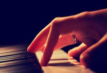 南京股票配资:普通股民怎么加杠杆-8艘美国军舰、1200枚导弹正“瞄准”委内瑞拉 马杜罗最新发声 防长警告美国：敢来就打！